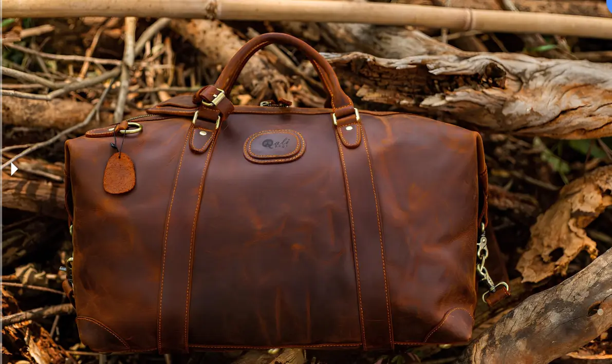 Kivu leather travel in red brown Kivu leather travel in red brown