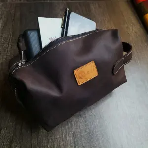 Sarabi leather toiletry in dark brown