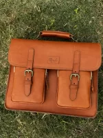 14" Oak briefcase with padded compartment
