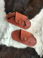 Sankara sunglasses holder in chestnut brown