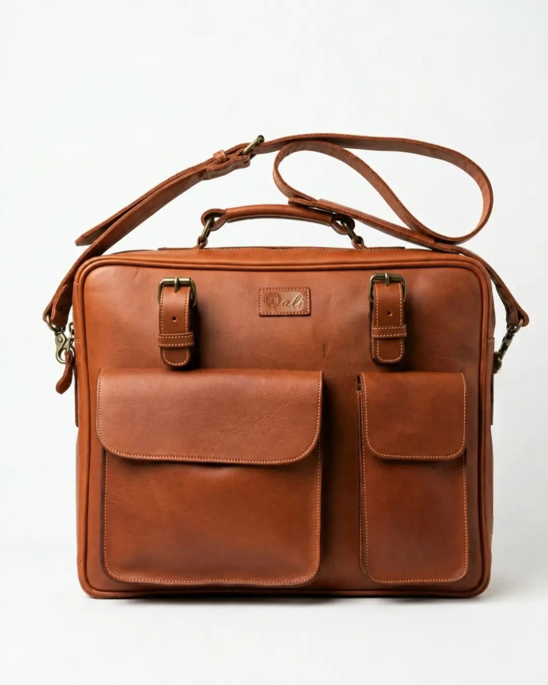 Arua Leather briefcase Front view of the Arua leather briefcase in chestnut or brown